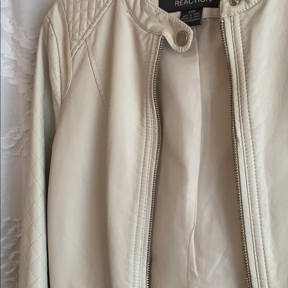 Jacket - Picture 3 of 3
